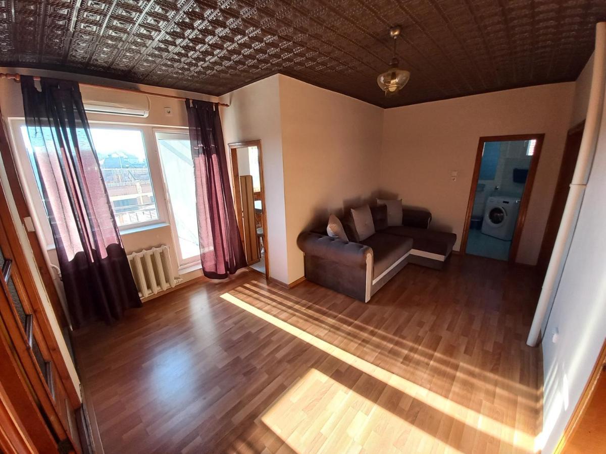 Premium Central Apartment Oradea Buitenkant foto